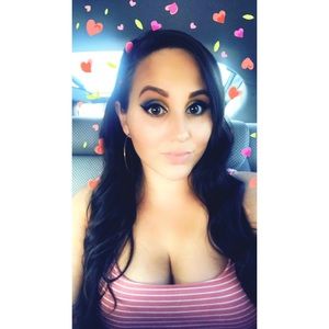 Meet your Posher, Monica